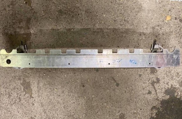 BMW G31 hátsó lökhárító merevítő