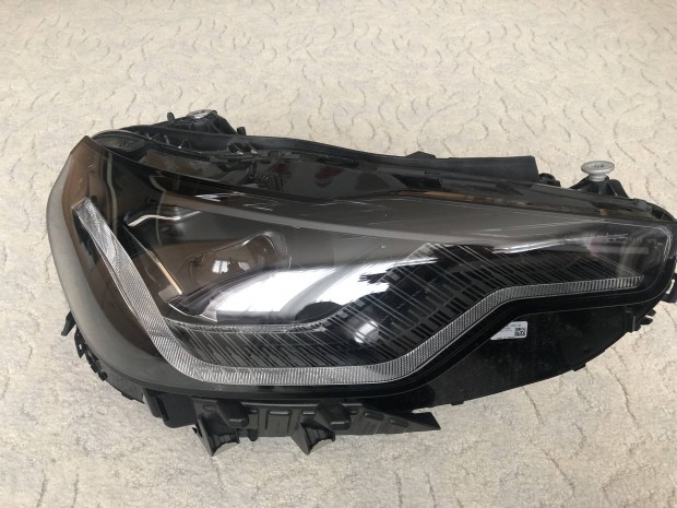 BMW G42 LED fnyszr