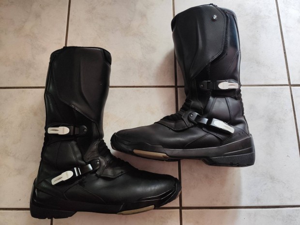 BMW Gravel EU 45-s (de 43,5-44-es lbra j) endr csizma