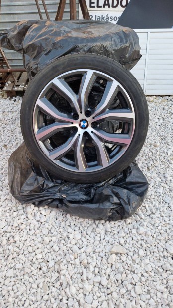 BMW Gyri Alufelni 225/45 R19 Nyri Gumikkal