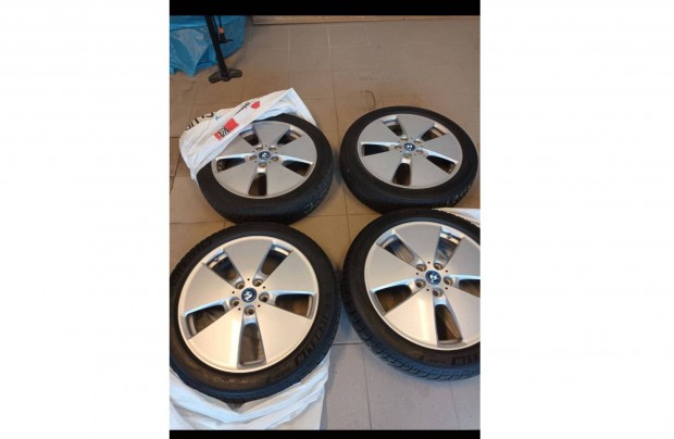 BMW I3 19 gyri alufelni + Michelin Alpin 6 tli gumi