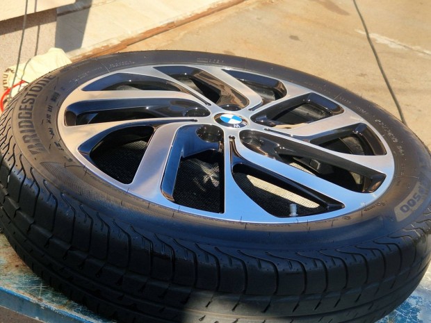 BMW I3 Brigestone 155/70r19 nyári gumi felnikkel 7000km futott ,