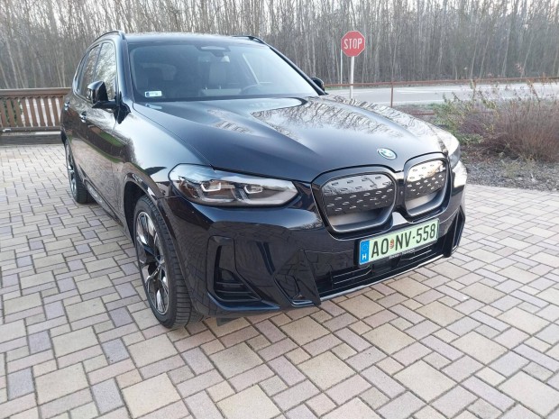 BMW IX3 73,9kWh