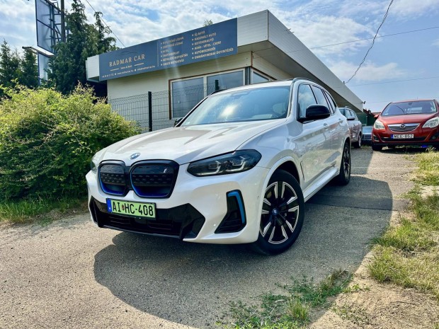 BMW IX3 73,9kWh Inspiring. Magyarországi. Facel...