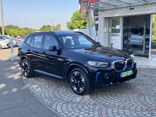 BMW IX3 73,9kWh Magyarországi. garanciális. Áfás!