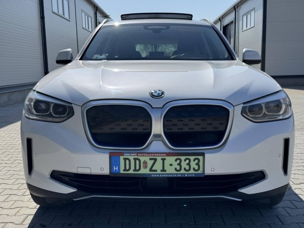 BMW IX3 Impressive �f�s!S�r�l�smentes!2x kulcs!...