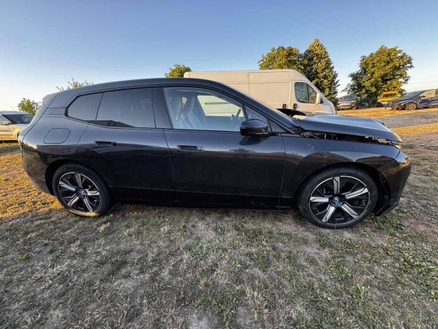BMW IX M60 108,6kWh 16.456.000.-Ft Nettó ÁR!!