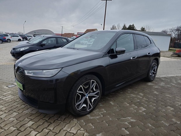 BMW IX xdrive40 H/K Hifi. 360 Kamera. El. Vonh...