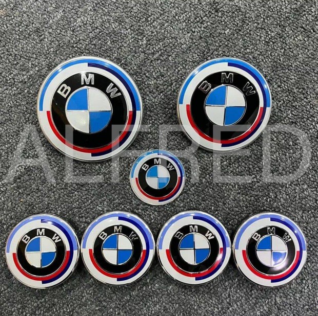 BMW Jubíleumi teljes szett (emblémák, felnikupak szett, kormányközép)