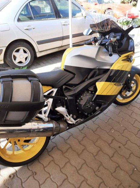 BMW K1200S sport-túra motorkerékpár eladó