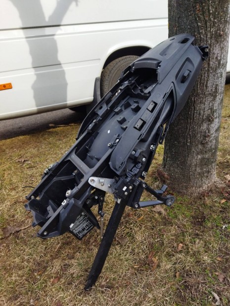 BMW K1600GT seg�dv�z