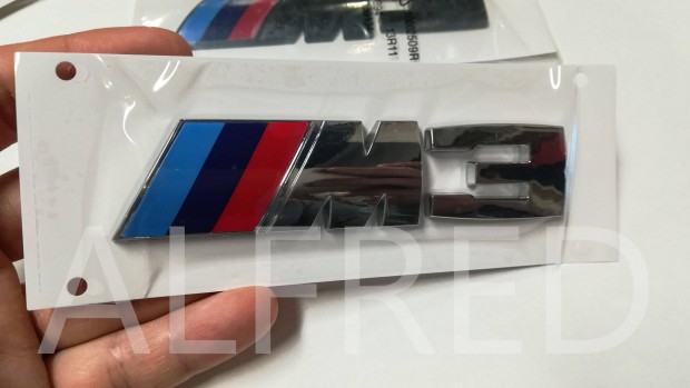 BMW M3 vagy M5 logó króm és matt fekete kivitel
