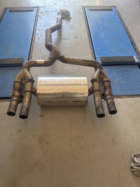 BMW M Performance kipufogó Akrapovic Remus Supersprint