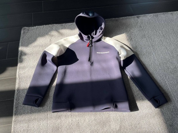 BMW Motorsport ruhzat -ni kapucnis fels