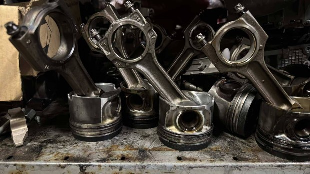 BMW N47D20C (184 Le, N47N) motoralkatr�szek