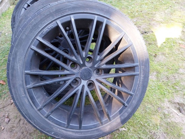 BMW Nyrigumi felnivel 225/45R17