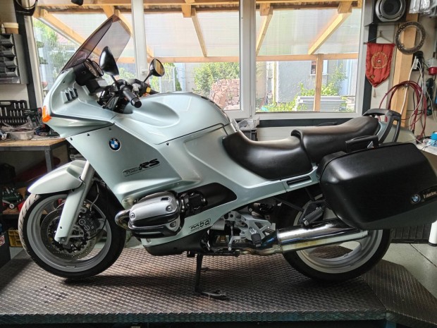 BMW R 1100 RS .