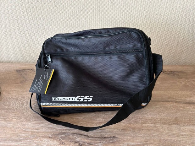 BMW R 1250 GS by Made 4 Bikers oldalt�ska - vario doboz motoros t�ska
