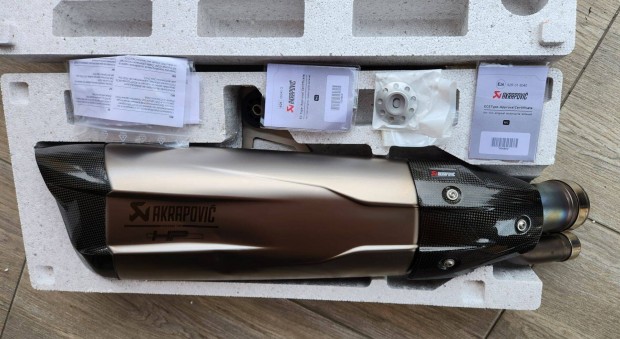 BMW S1000RR 2018 Akrapovic HP Titanium Kipufog