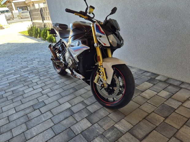 BMW S 1000 R ..