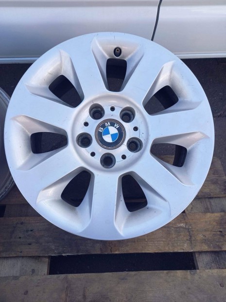 BMW Style 115 gy�ri 16-os felni e34 e36 e46 e60 e61 e90 e91