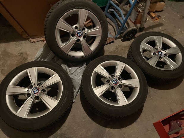 BMW Style 376, 16-os 5x120 gyri alufelni ngy vszakos gumikkal