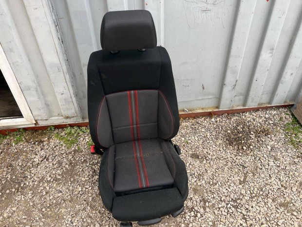 BMW X1 E84 Bal els� �l�s x1e84