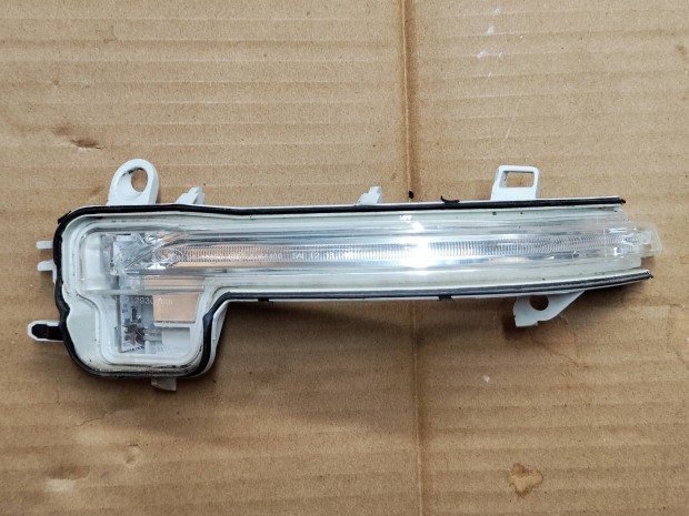BMW X1 F45 F46 F48 bal tkr irnyjelz LED