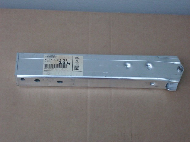 BMW X1 F48 lökhárító tartó konzol 5111 7374789 Bal