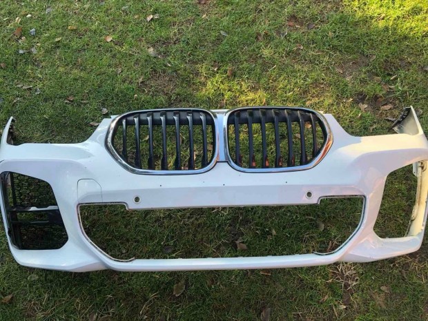 BMW X1 M Sport 2019-t�l gy�ri els� radaros l�kh�r�t� r�csokkal