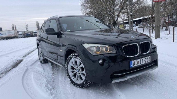 BMW X1 xdrive20d (Automata) Navig�ci�.tempomat....