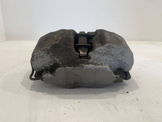 BMW X3 G01 30dX B57D30A 265le jobb első féknyereg 34116883484