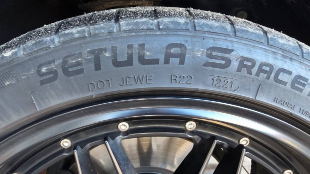 BMW X3 X5 Alufelni 20" Ny�ri gumival