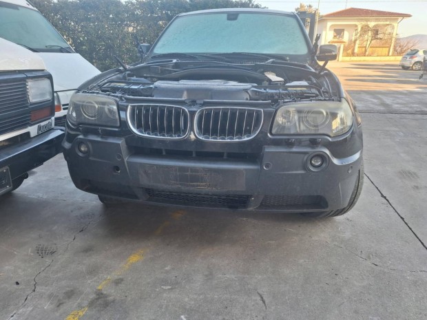 BMW X3 motor,l�kh�r�t�,homlokfal,s�rv�d�,l�mpa