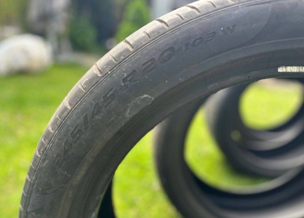 BMW X3 nyári gumik - Pirelli P Zero kétszéles szett