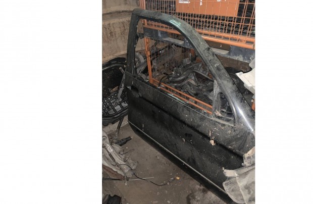 BMW X5 E53 2002 jobb első fekete ajtó