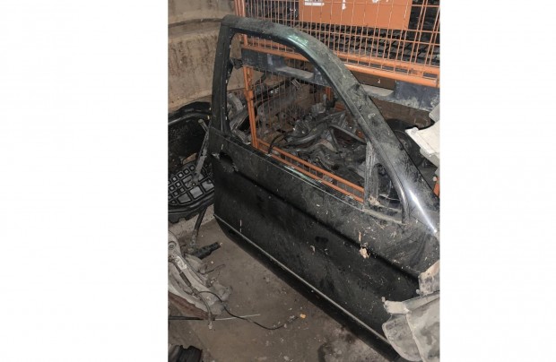 BMW X5 E53 2002 jobb első fekete ajtó