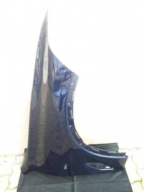 BMW X5 G05 jobb els� s�rv�d�, enyh�n s�r�lt, C3Z s�t�tk�k met�l