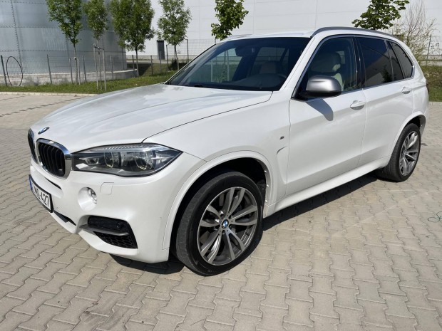BMW X5 M50d (Automata)
