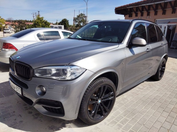 BMW X5 M50d terepjáró