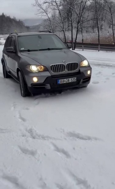 BMW X5-Motorhib�s 