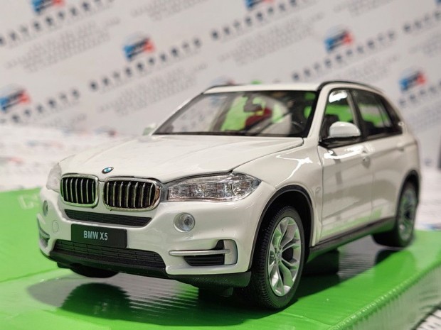 BMW X5 (2015) - fehr -  Welly - 1:24