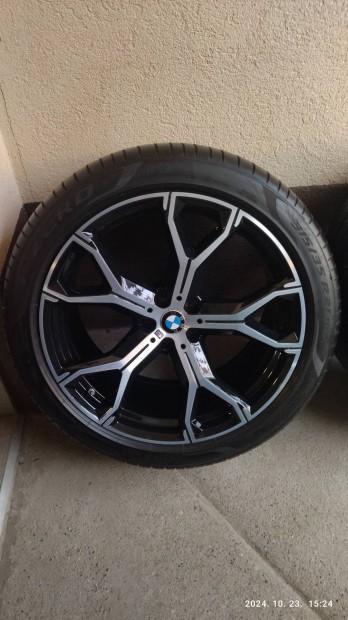 BMW X5 g05 21 colos kt szles felni gumival