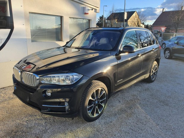 BMW X5 xdrive40d (Automata) Szervizelt / Panor...