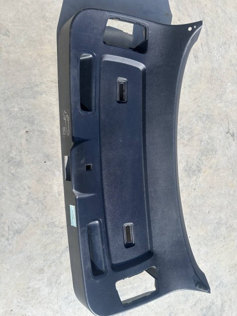 BMW X6 csomagt�r ajt� bels� burkolat 