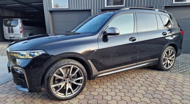 BMW X7 M50d (Automata) 2027 Februárig BMW Prémi...