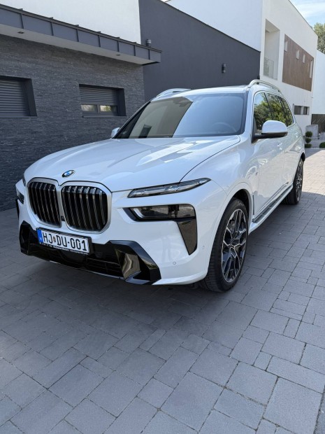 BMW X7 gyönyörű új állapotban elado