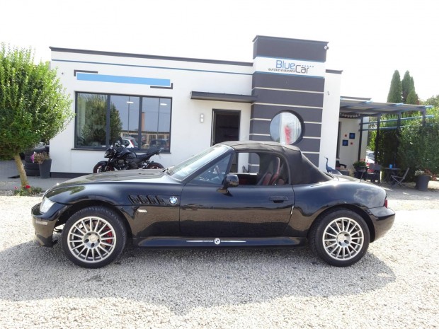 BMW Z3 1.9 Xenon!Szp/Egyedi Roadster!Megbizhat...