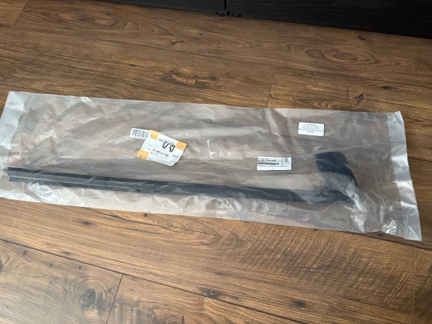 BMW Z4 E85 megmaradt j alktrszek
