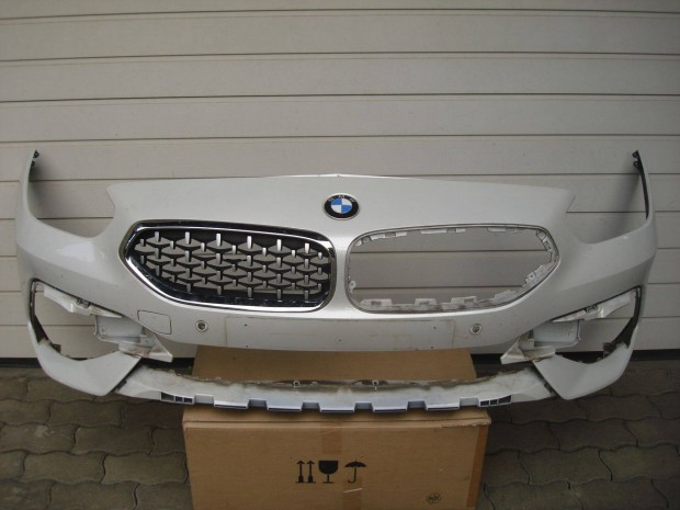 BMW Z4 G29 radaros első lökhárító 51117436876 2019-től nem javított